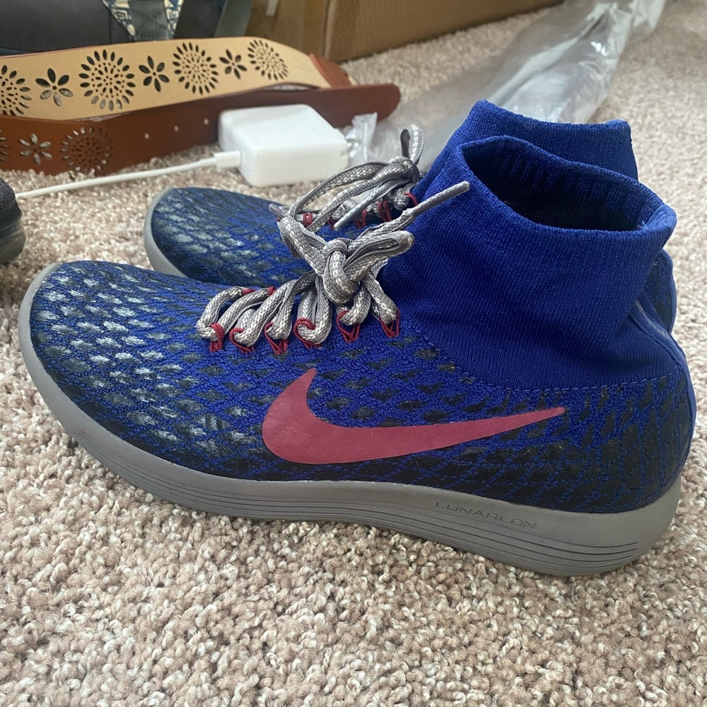 Nike Lunarlon running shoe women’s size 8